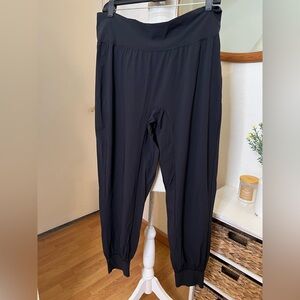 Lululemon black joggers
